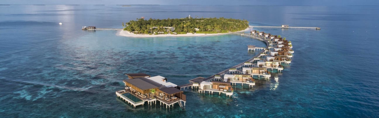 Rooms, villas, overwater villas, penthouses & suites at Park Hyatt ...