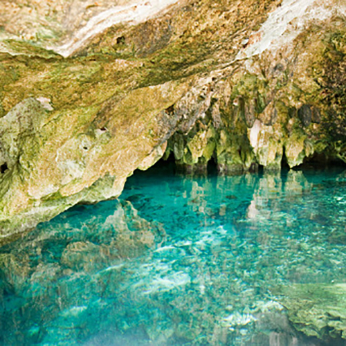 Snorkelling in San Actun Cenote